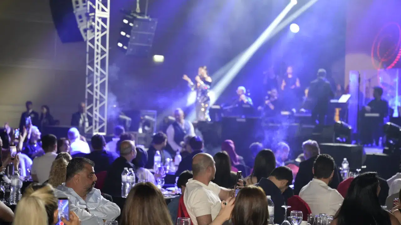 Konya'da Sibel Can rüzgarı: Doyasıya eğlendiler