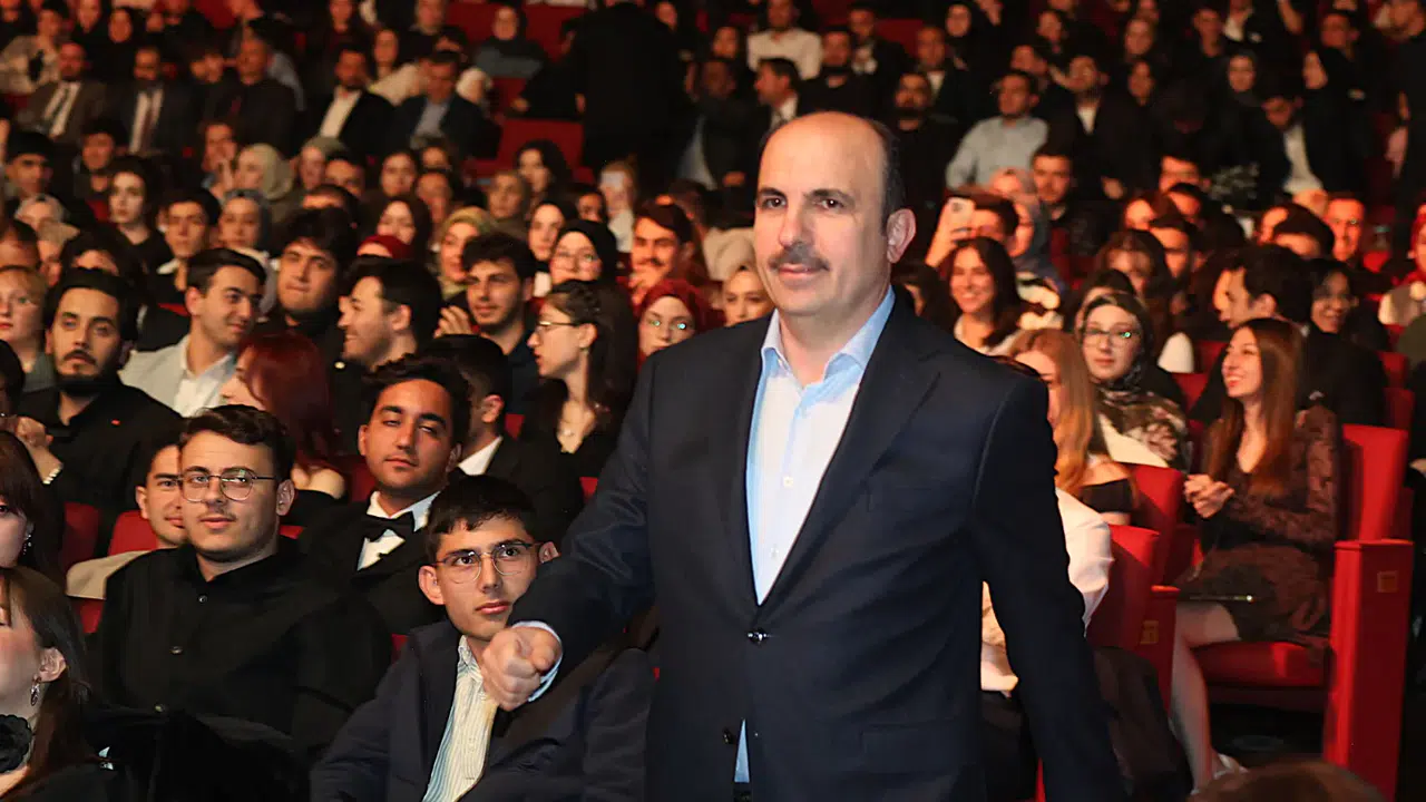 Başkan Altay gençlere seslendi: Konya kale gibi arkanızda