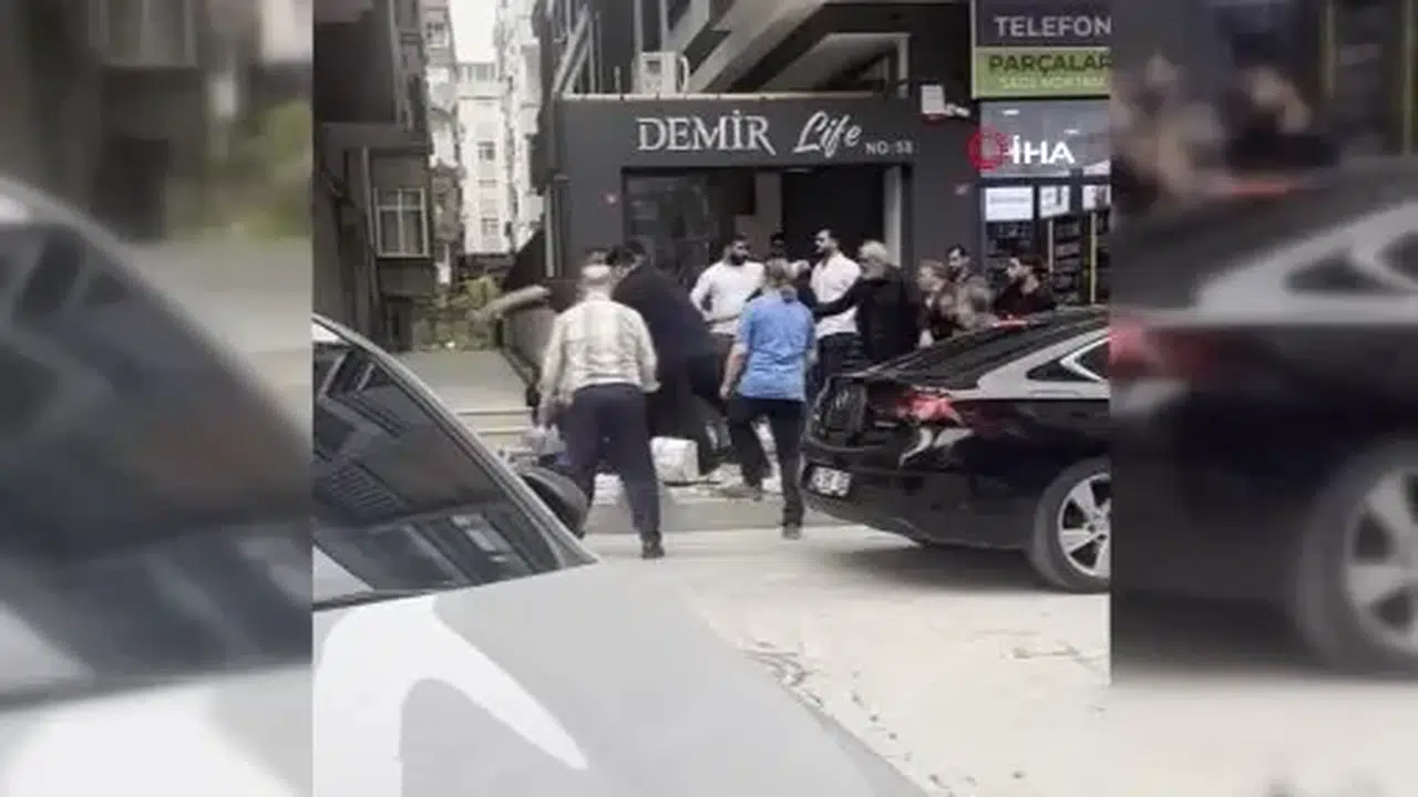Taraflar ayrılmadı: Kavga eden şahsı karga tulumba götürdüler