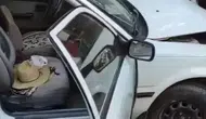 Otomobil kuaför dükkanına daldı