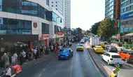 "Bedava"yı duyan sabah namazından sonra koştu