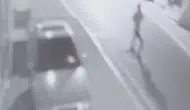 El yapımı patlayıcıyı sokak ortasında patlattı