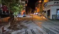 Sındırgı'da deprem: Evler çatladı insanlar sokakta