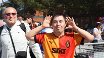 Hacdan dönen dedesini ve ninesini ‘Icardi’nin hareketiyle karşıladı