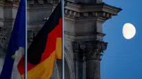 Berlin'de araç kalabalığa daldı: Çok sayıda yaralı var