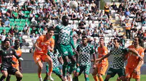 Konya’da tatsız, tuzsuz, golsüz maç: Konyaspor ile Başakşehir yenişemedi