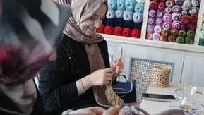 Konya'da anne ve kızı hayallerini örgü kafeyle gerçekleştirdi