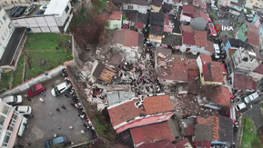 İstanbul Fatih'te patlama sonrası iki bina çöktü: Yaralılar var