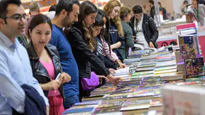 Yapay zekâ protestosu: Yazarlar içi boş kitap yayınladılar