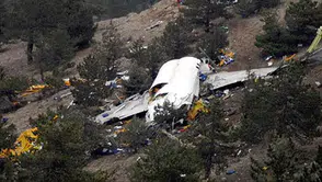 Tarihi felaket: 2 uçak birden düştü, pilotlar hayatını kaybetti