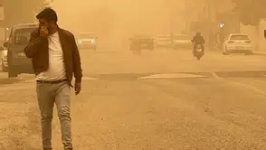 Sebebi sınır ötesinde: O şehri sarıya boyadı