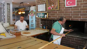 Lahmacunu 50 liraya satıyor: Tepkiler karşısında şaşırdı kaldı