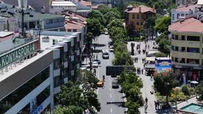 Konya'da belediye gece çalıştı, tarihi caddede ulaşım konforu arttı