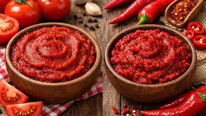 En sağlıklısı hangisi: Domates salçası ya da biber salçası