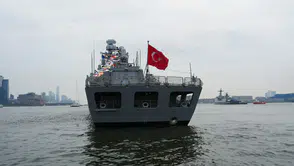 Türk bayrağı Hudson Nehri'nde gururla dalgalandı: Gövde gösterisi