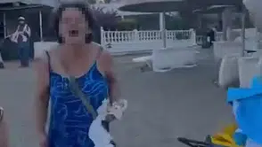 Böyle saldırı görülmedi: Kadın plajda adeta çıldırdı