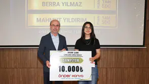 Konya'da dereceye giren İmam Hatipli öğrenciler ödüllendirildi