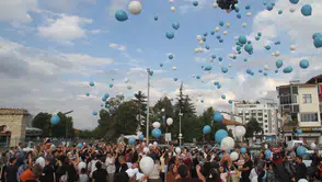Konya'daki yüzlerce kişi Taşköprü'ye geldi: Balonlar Toprak için havalandı