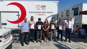 Konya'daki Kızılay kan bağışçıları madalyalarını aldı