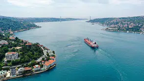 Türk boğazları, Hürmüz ve Panama Kanalı: Süper güçlerin savaş üçgeni