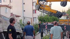 Konya'da zamanla yarışıldı: Kamyon ile korkuluk arasına sıkışan genç kurtarıldı