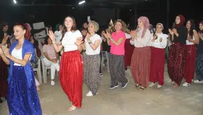 Konya'da bulgur güllesi ikramıyla renkli Şalvar Gecesi