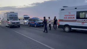 Konya yolunda feci kaza: Çok sayıda araç birbirine girdi 15 yaralı var