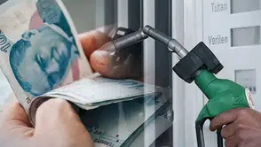 Üç haneli rakama çıkmıştı: Akaryakıt zamları için 'eşel mobil' çağrısı