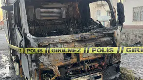 Konya'da akıllara durgunluk veren olay: Kamyonet kundaklandı