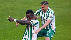 Konyaspor nefes aldı: Krizden Awaziem çıkardı
