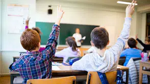 Okullarda yeni önlem: Riskli öğrenciler takibe alınacak