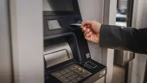 17 yıl işe gitmeden 13 milyon lira maaş alan öğretmen yakayı ele verdi