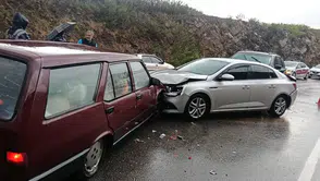 Antalya-Konya Yolu’nda 3 araçlı zincirleme kaza: 3 yaralı