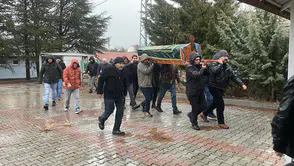 Konya'da acı veda: Hayatını kaybeden anne ve kız defnedildi