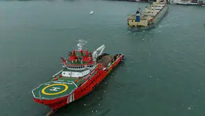 Karadeniz'de sıcak saatler: Türk tankerine drone isabet etti