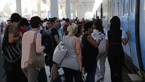 Trenlerde ek sefer: Bayram hazırlığı erken başladı