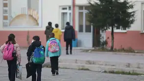 Okullarda ikinci ara tatil sonrası ilk ders zili çaldı