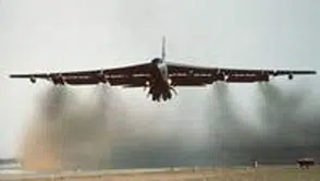 ABD'nin B-52 bombardıman uçakları İngiltere'de