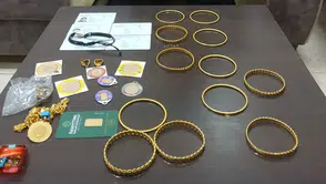 Otobüste unutulan çantadan servet çıktı