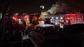 Konya'da korkutan patlama: İş yeri alevlere teslim oldu