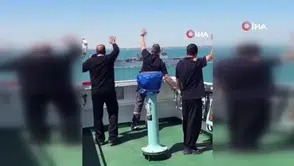 Süveyş’te gurur anları: Türk savaş gemilerini Türk denizciler böyle selamladı