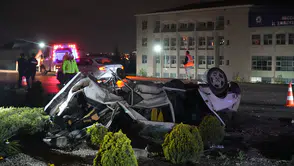 Kavşakta feci kaza! 2'si ağır 4 yaralı var