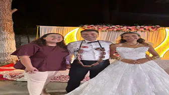Damada altın yerine sucuk taktı