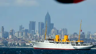 Atatürk'ün mirası Savarona, İstanbul Boğazı'nda