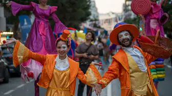 İzmir'de Rio Karnavalı havası: Bir tarih canlandı