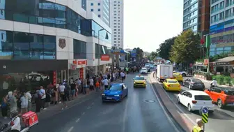 "Bedava"yı duyan sabah namazından sonra koştu