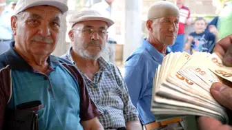 EYT'den sonra TES gündemde: Binlerce insan emeklilik hesabı yapıyor