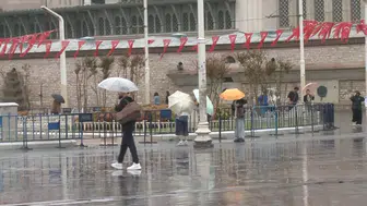 Yağışlı hava yurdu etkisi altında aldı: Yıldırımlar düştü, su baskınları yaşanıyor