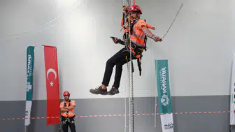 Karatay'da uzmanlık eğitimi. Ekipler yükseklerde çalışıyor
