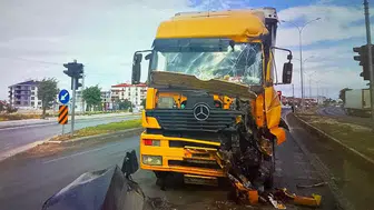 Konya'da iki ayrı kazada 2 kişi yaralandı